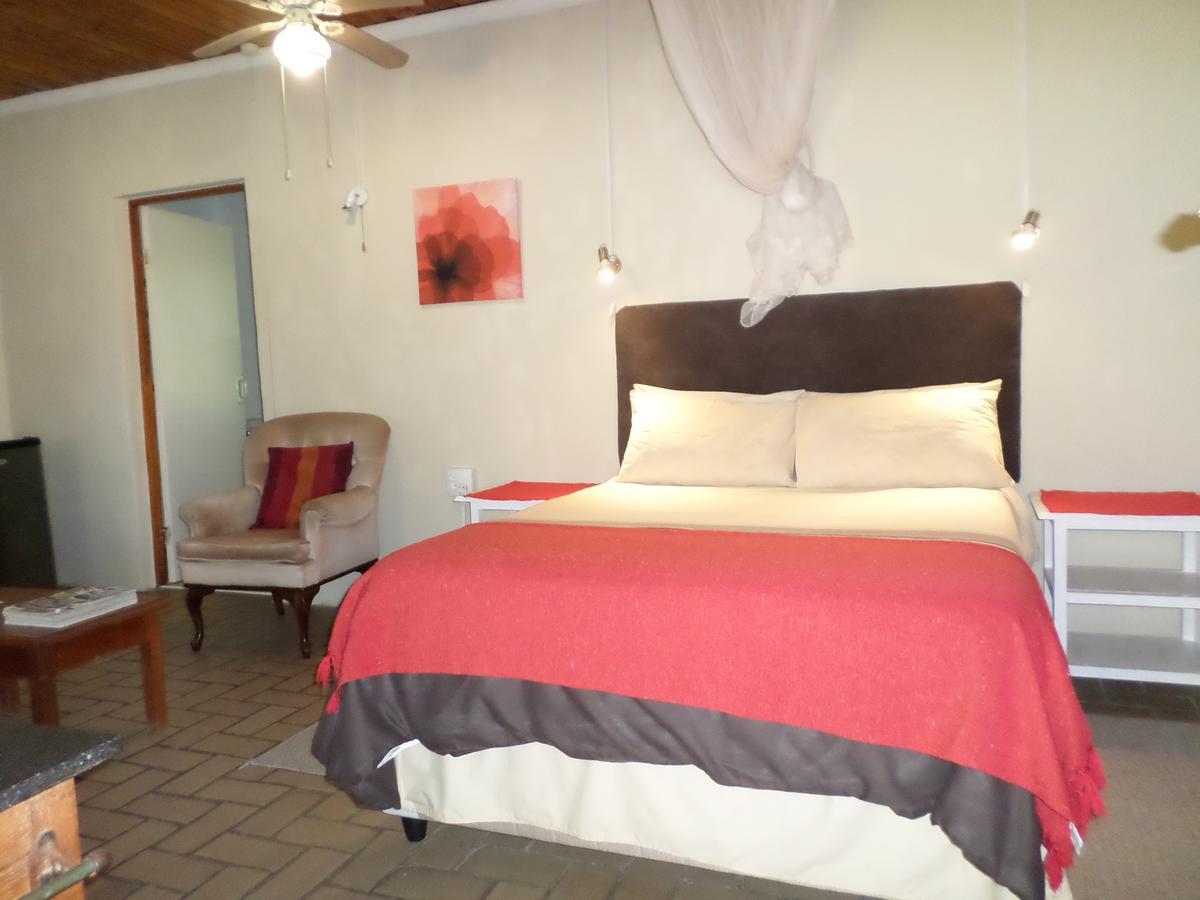 Geckos B&B And Self-Catering Coffee Bay Exterior photo